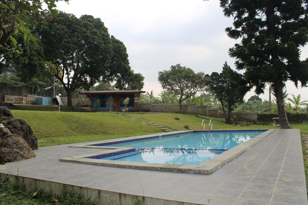 Villa Angkasa Bogor Exterior photo