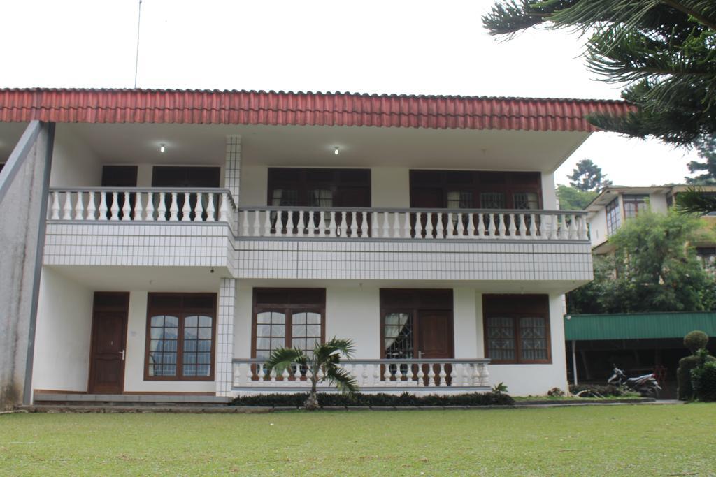 Villa Angkasa Bogor Exterior photo