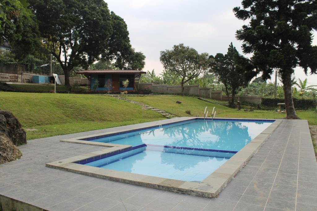 Villa Angkasa Bogor Exterior photo