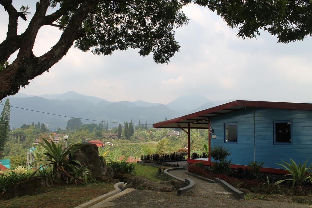 Villa Angkasa Bogor Exterior photo