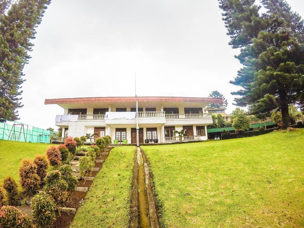 Villa Angkasa Bogor Exterior photo